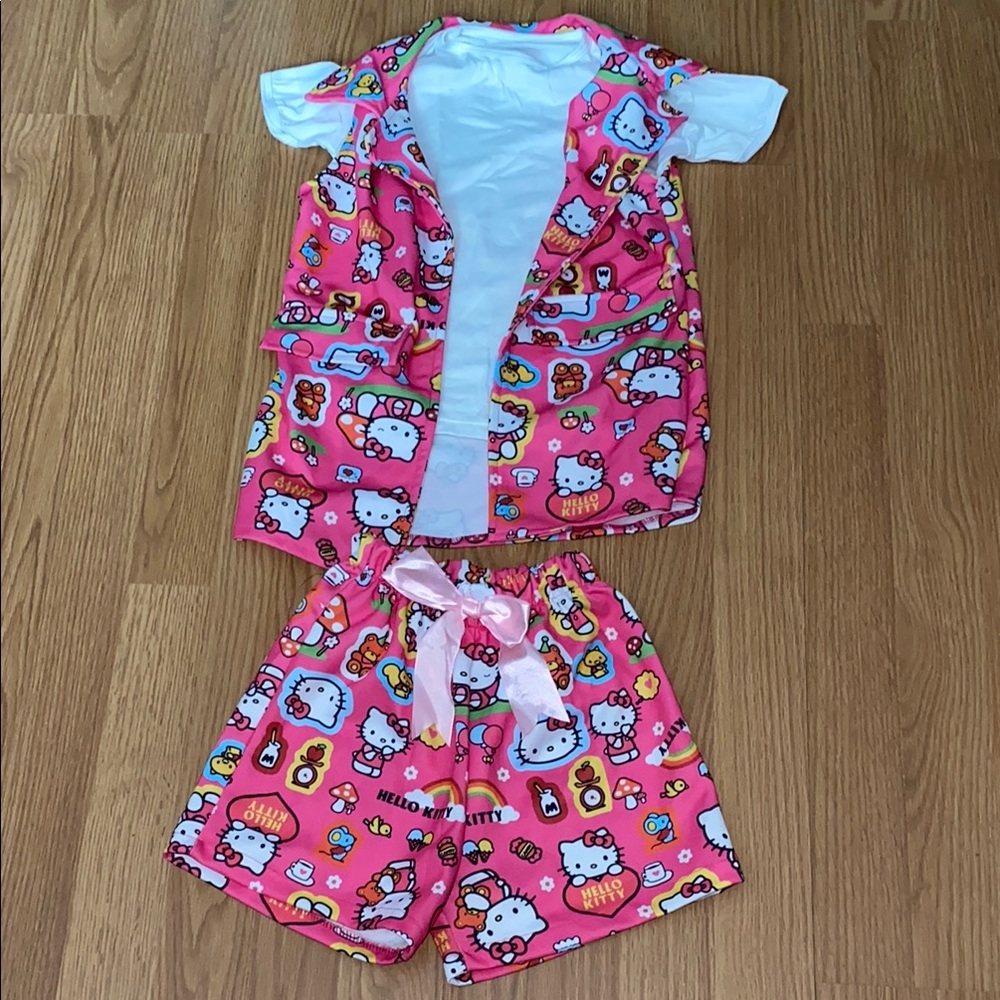 Hello Kitty Pink  Set with Playful Print